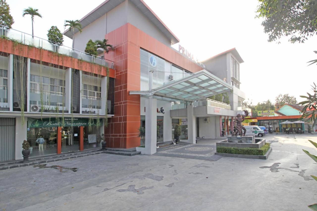 Reddoorz Premium Near Sleman City Hall Yogyakarta Eksteriør billede