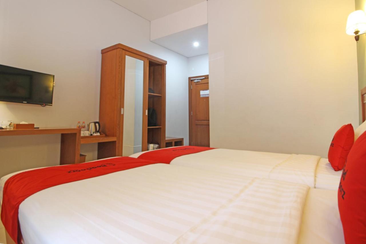 Reddoorz Premium Near Sleman City Hall Yogyakarta Eksteriør billede