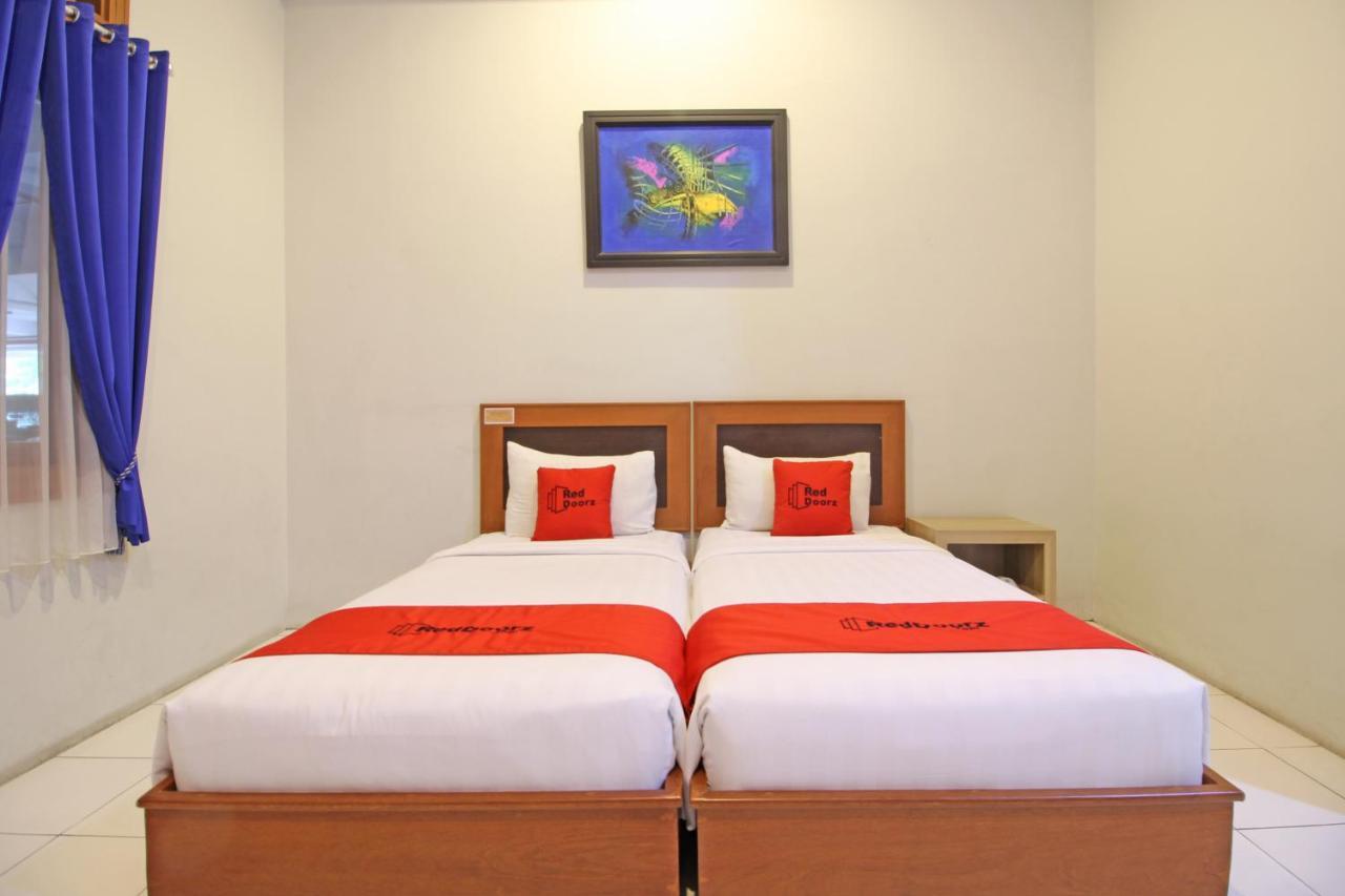 Reddoorz Premium Near Sleman City Hall Yogyakarta Eksteriør billede