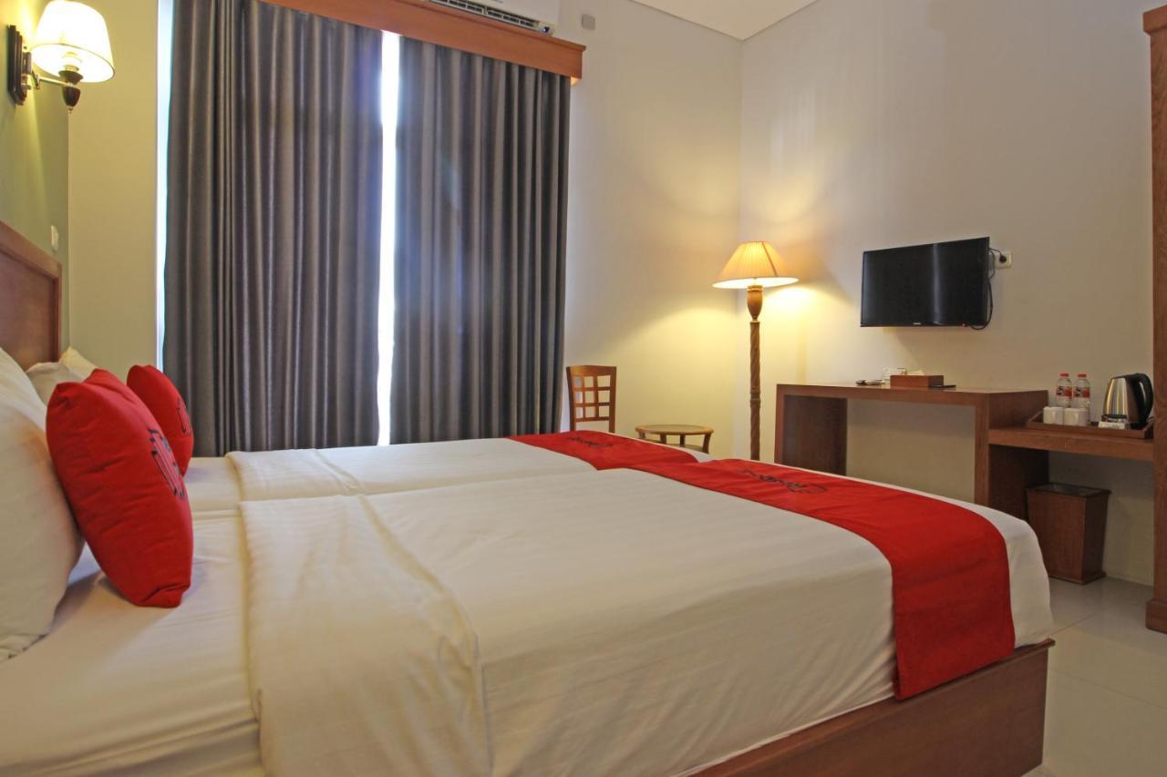 Reddoorz Premium Near Sleman City Hall Yogyakarta Eksteriør billede