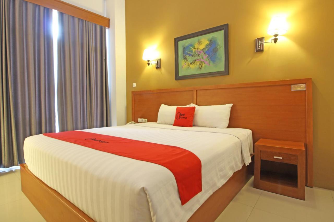 Reddoorz Premium Near Sleman City Hall Yogyakarta Eksteriør billede