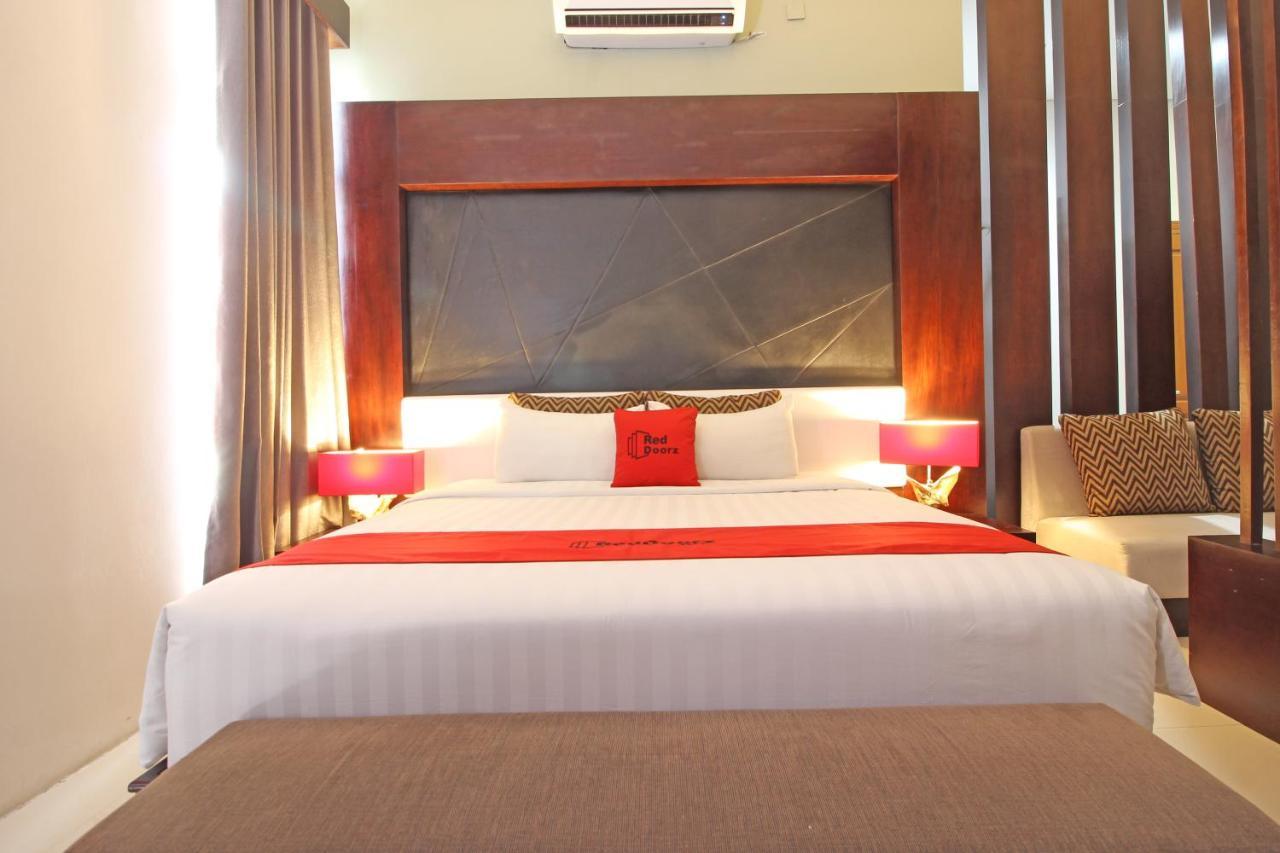 Reddoorz Premium Near Sleman City Hall Yogyakarta Eksteriør billede
