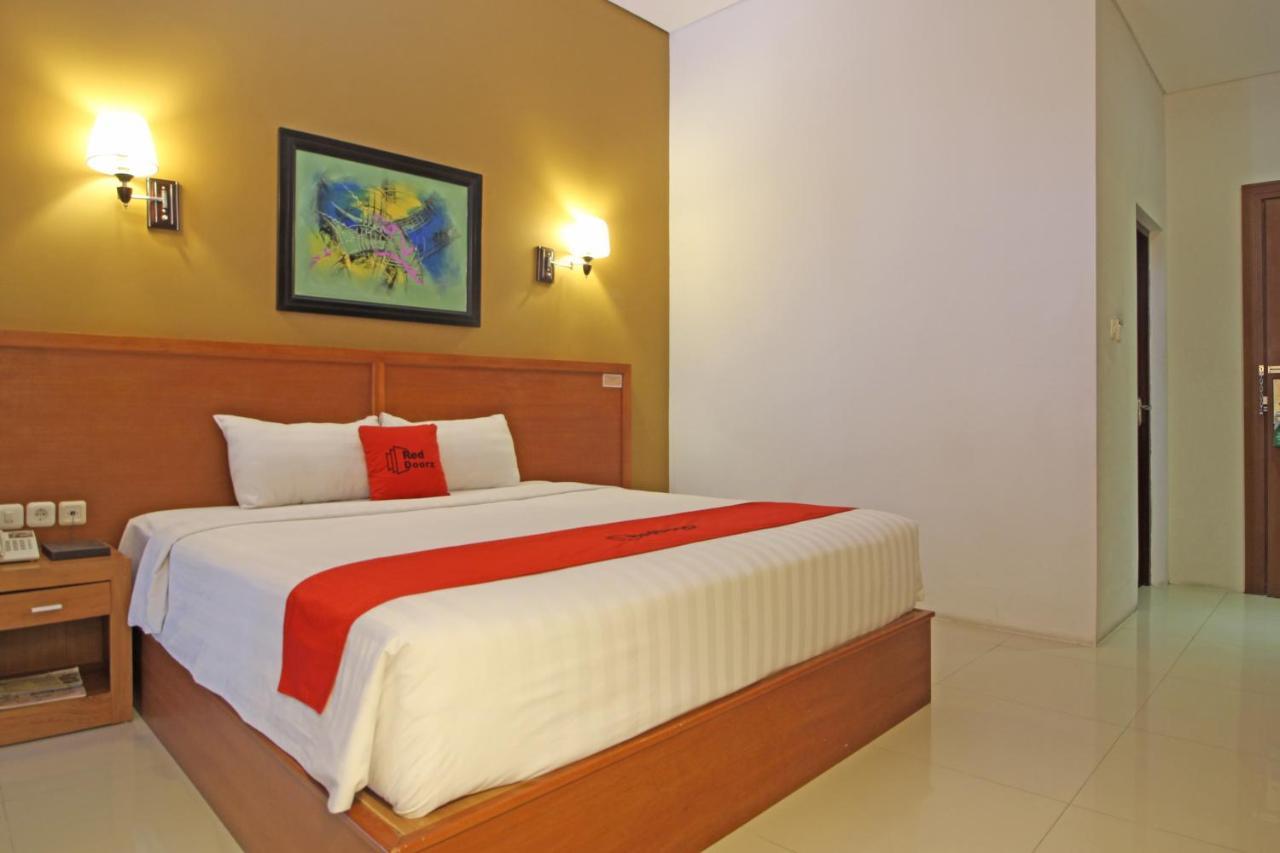 Reddoorz Premium Near Sleman City Hall Yogyakarta Eksteriør billede