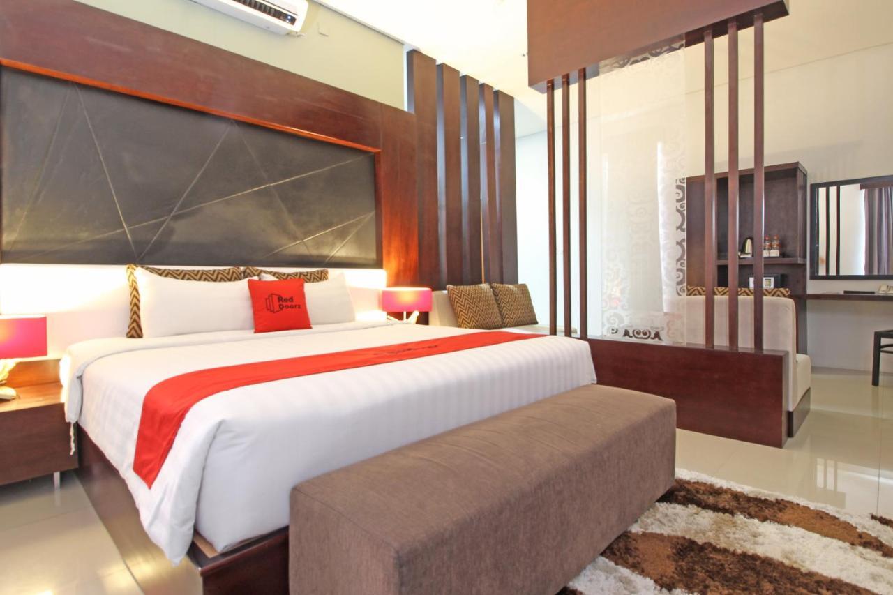 Reddoorz Premium Near Sleman City Hall Yogyakarta Eksteriør billede